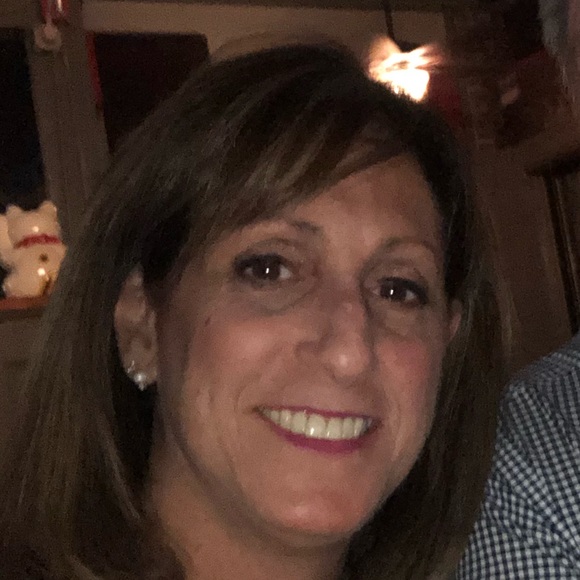 Meet your Posher, Elisa - Picture 2 of 2